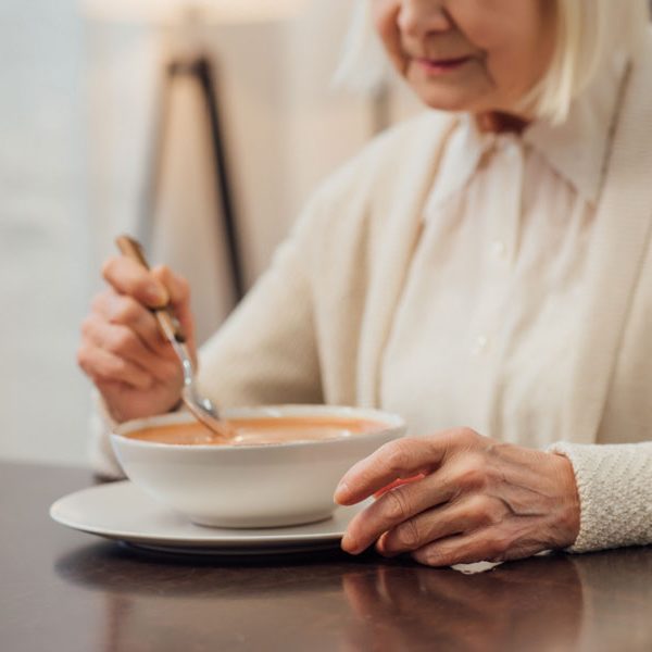 Korian e Nestlé insieme per combattere i disturbi della deglutizione